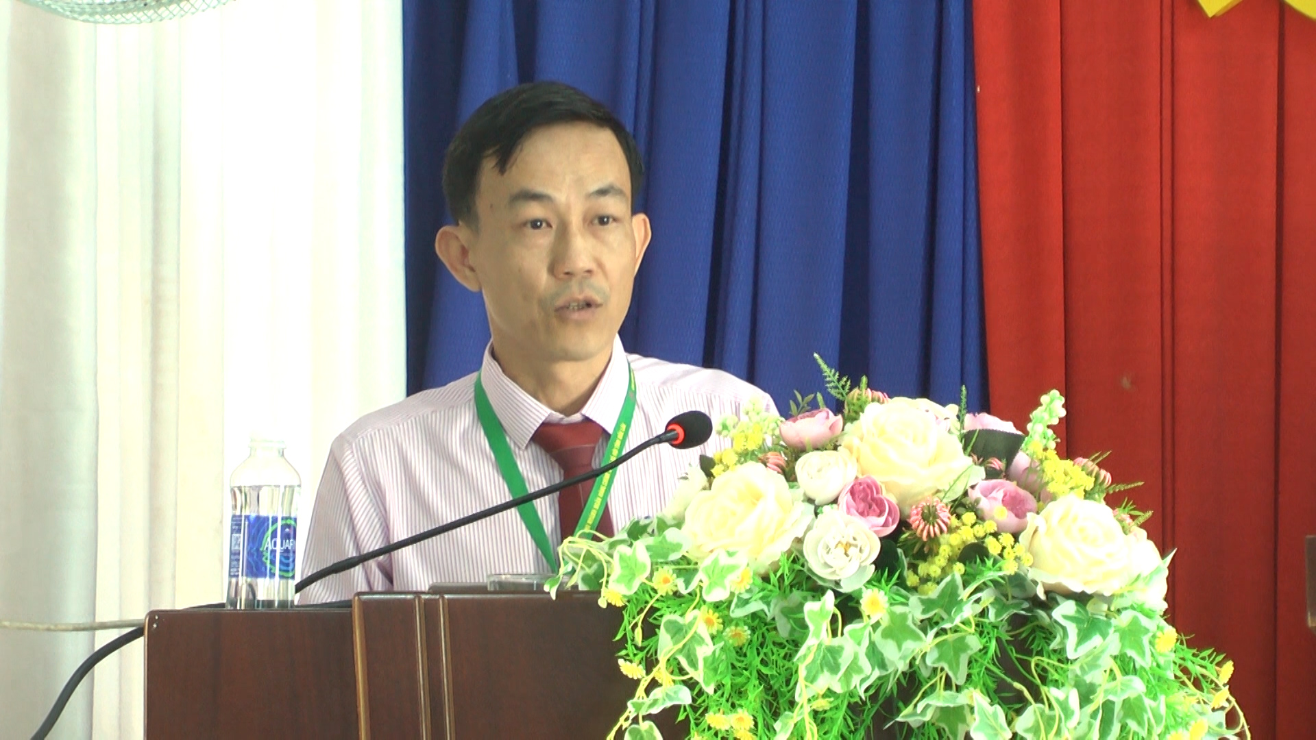 00117.MTS.23_26_30_09.Still001