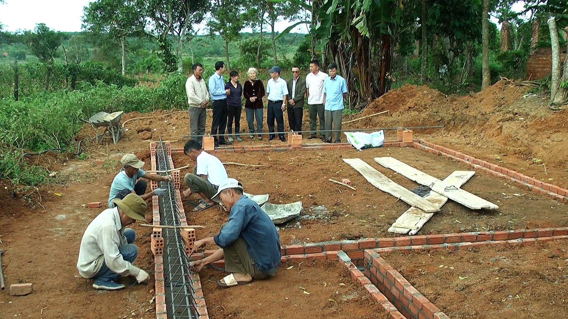 00323.MTS.00_00_02_09.Still001