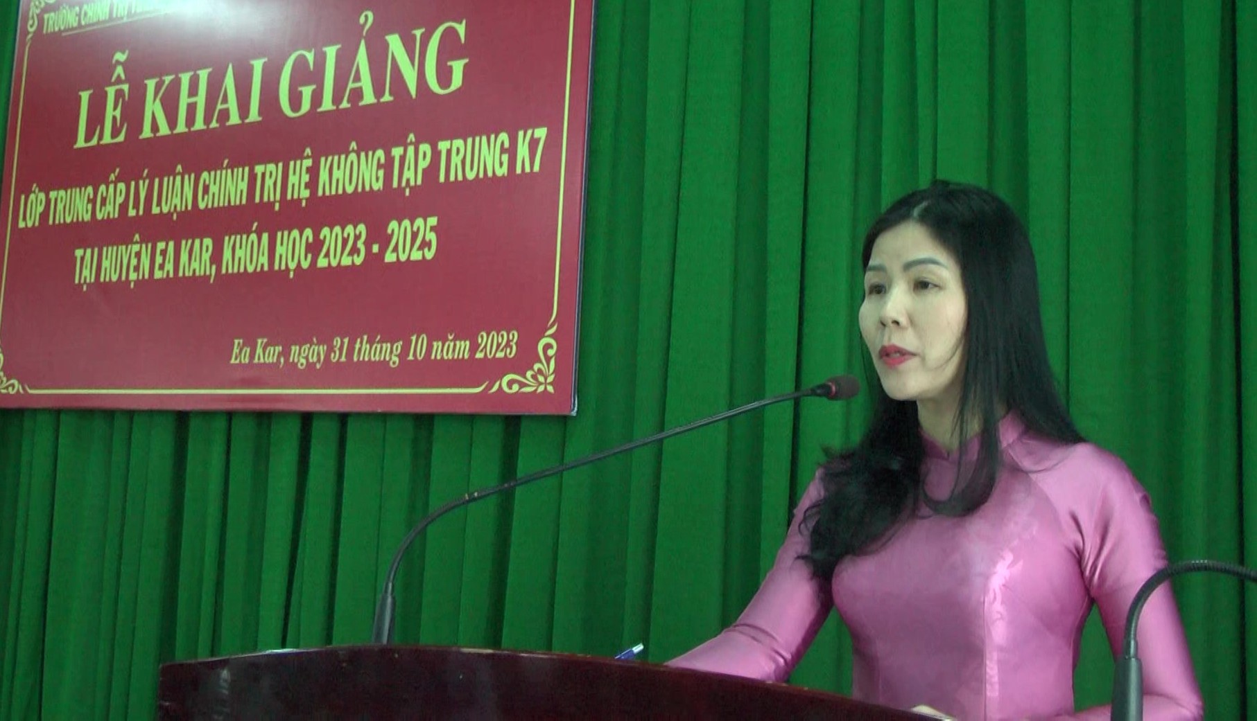 vlcsnap-2023-10-31-20h21m07s450