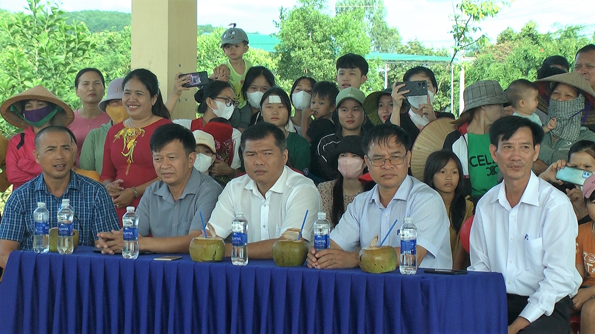 00042.00_04_00_11.Still018