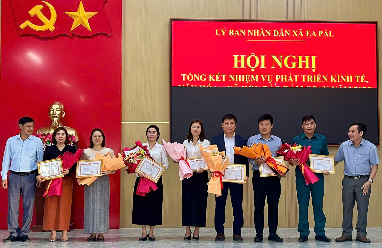 UBND xã Ea Păl hoàn thành danh mục vị trí việc làm công chức