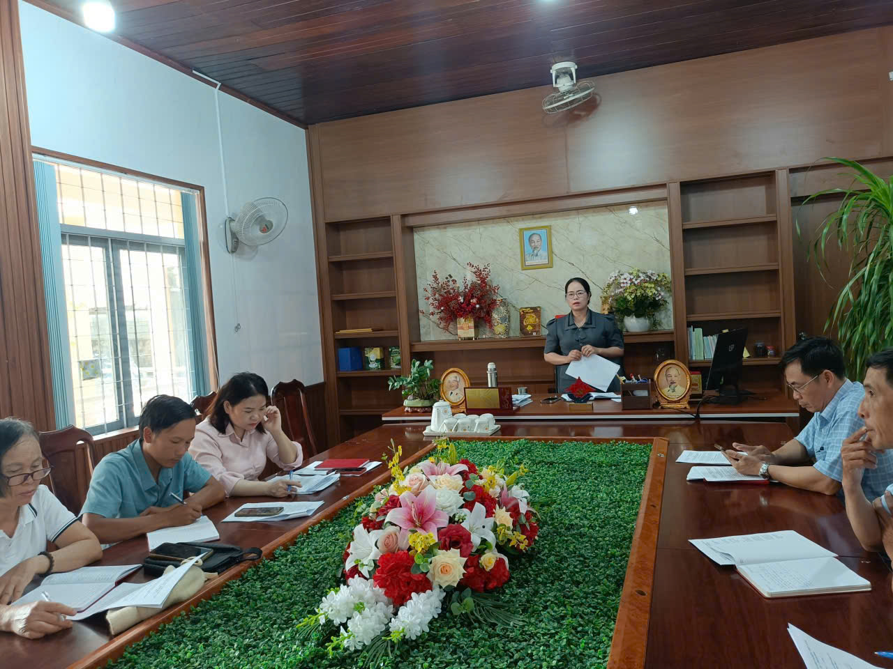 ĐOÀN GIÁM SÁT SỐ 12 CỦA THƯỜNG TRỰC HĐND XÃ EA PĂL LÀM VIỆC VỚI UBND XÃ VỀ THỰC HIỆN CHÍNH SÁCH NGƯỜI CÓ CÔNG VÀ BẢO TRỢ XÃ HỘI