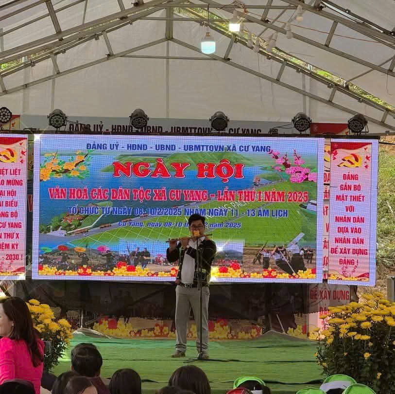 Chàng trai dân tộc Nùng lan tỏa tình yêu sáo trúc và những sản phẩm chế tạo từ tre