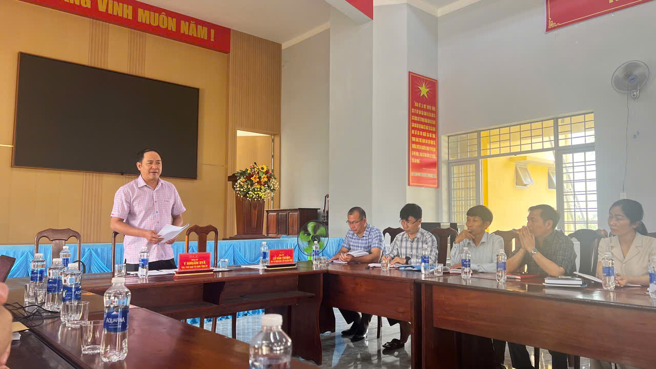 ĐOÀN KIỂM TRA, GIÁM SÁT SỐ 247 CỦA TỈNH ỦY ĐẮK LẮK TRIỂN KHAI CHƯƠNG TRÌNH LÀM VIỆC TẠI XÃ EA PĂL