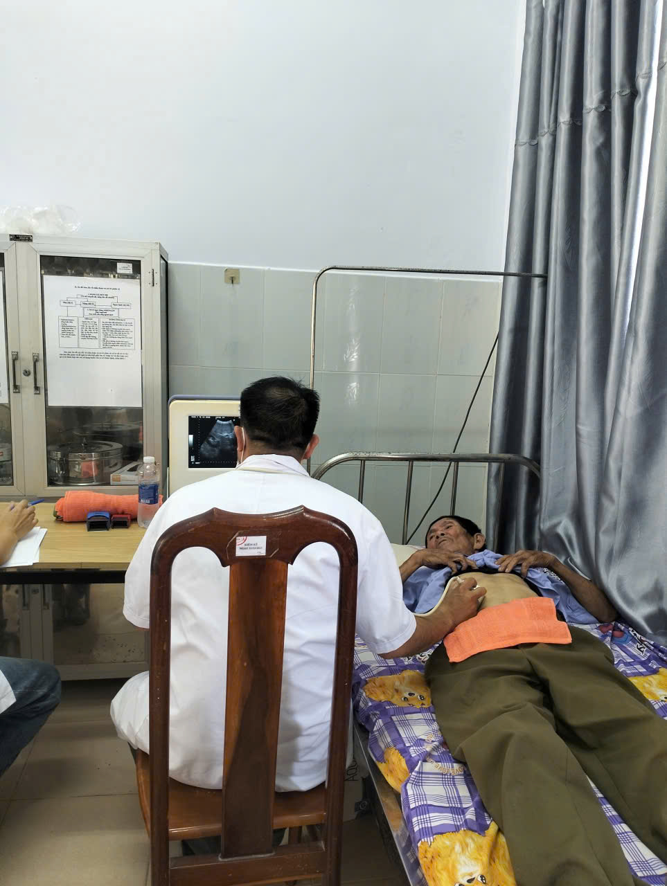 CHƯƠNG TRÌNH KHÁM, CHỮA BỆNH CHO NGƯỜI CAO TUỔI TẠI TRẠM Y TẾ XÃ EA PĂL