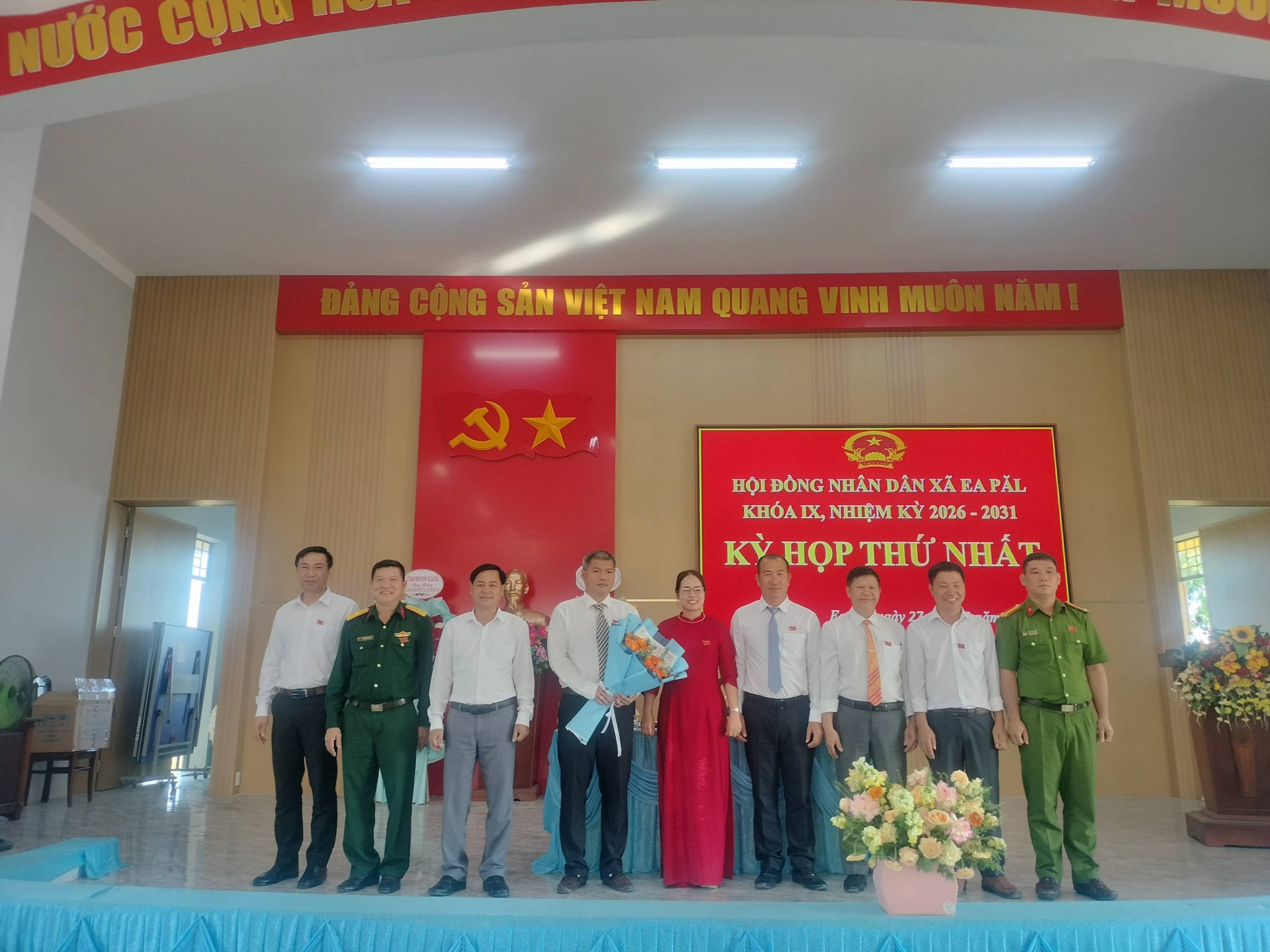 HỘI ĐỒNG NHÂN DÂN XÃ EA PĂL BAN HÀNH CÁC NGHỊ QUYẾT XÁC NHẬN KẾT QUẢ BẦU CÁC CHỨC DANH LÃNH ĐẠO UBND XÃ NHIỆM KỲ 2026 - 2031