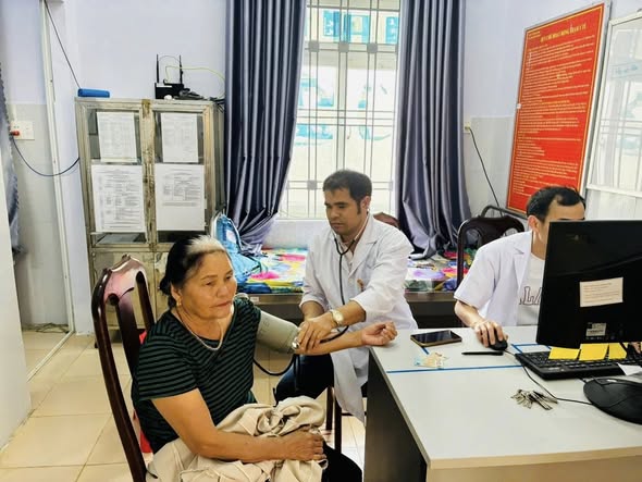 UỶ BAN NHÂN DÂN XÃ EA PĂL TRIỂN KHAI KHÁM SỨC KHỎE NGƯỜI CAO TUỔI TRÊN ĐỊA BÀN XÃ